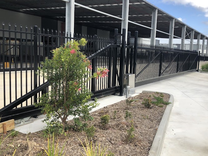 Automatic Gates & Doors in Parkinson