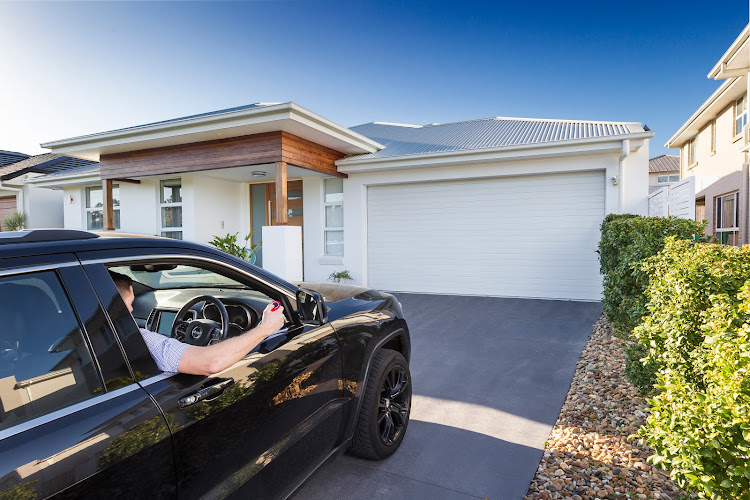 Easylift Garage Doors Cairns in Bungalow
