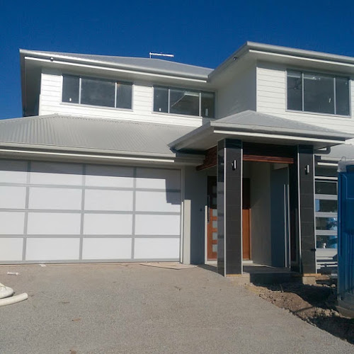 Queensland Roller Doors in Brendale