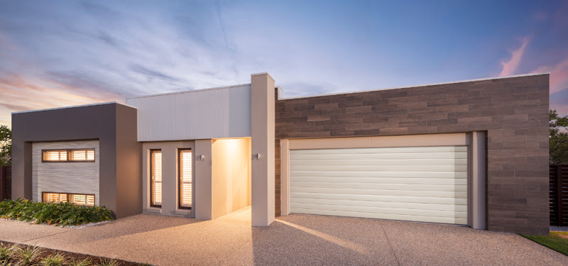Sunshine Coast Garage Doors in Tanawha